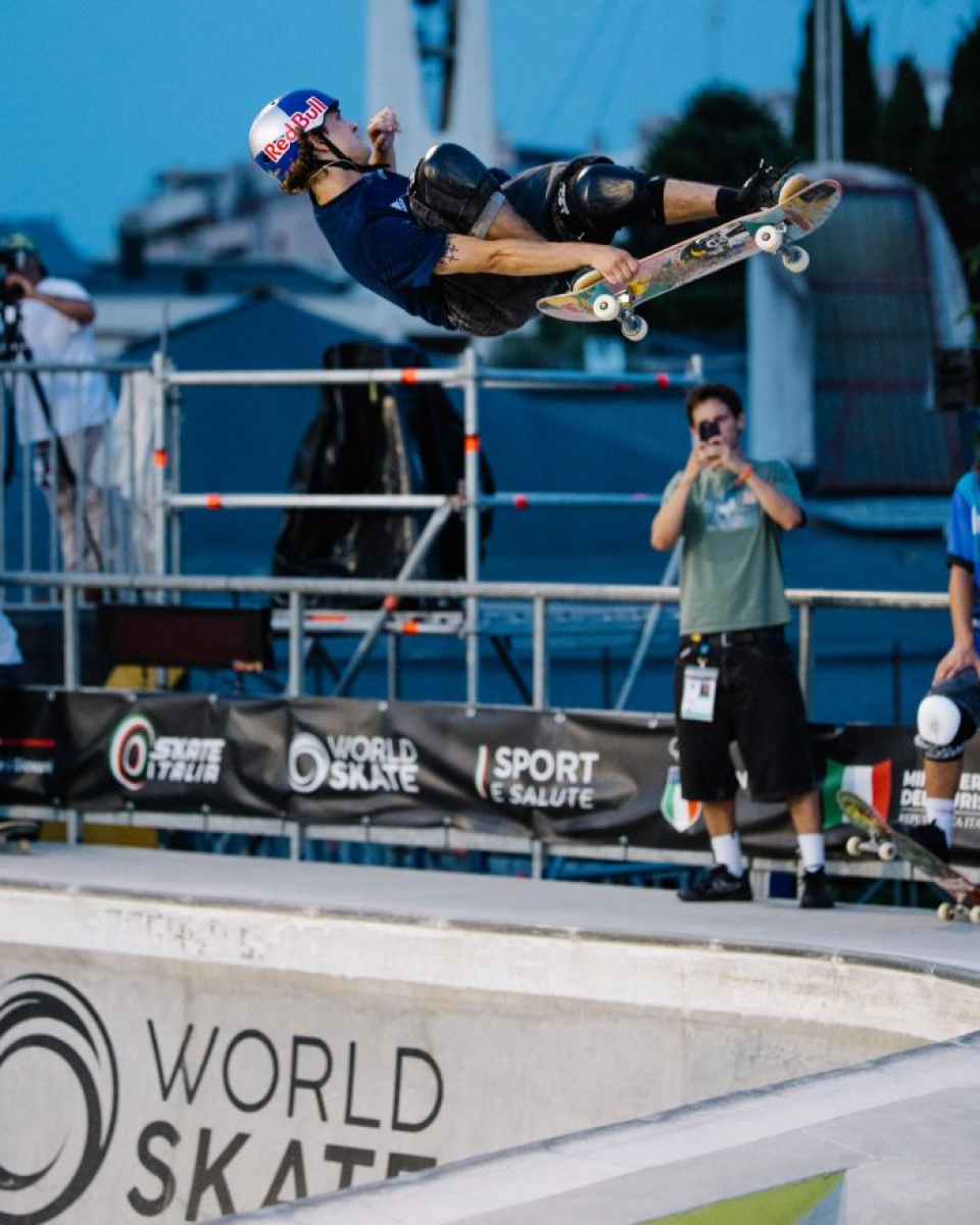 Un trick con lo skate allo Skate World Cup 2025 a Ostia